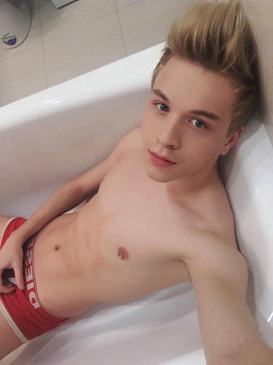 Veryb97's tweet photo. Change the way you think and you will enjoy every moment of life ๐
_______________________
#Topslim #LGBT #Manlybottom #gay #asiangay #jerkoff https://t.co/G8gCwEfLY5