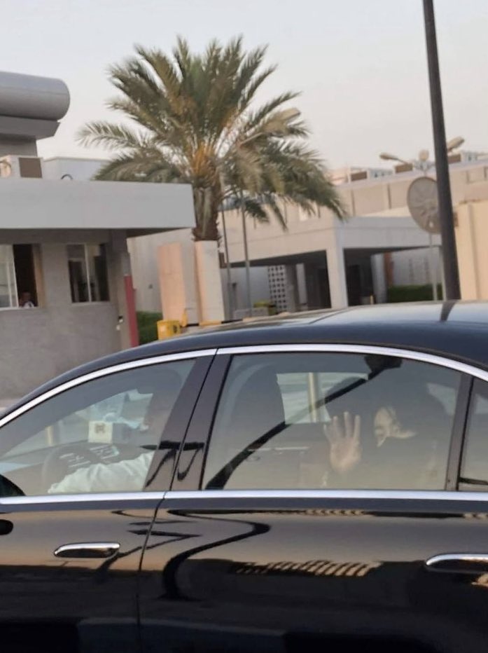 Marsalqatar's tweet photo. وصول الفنان الكوري 🇰🇷 jungkook الى دولة قطر للمشاركة في فعاليات كأس العالم 2022

#كأس_العالم_قطر_2022 #JUNGKOOK 
#مرسال_قطر #حياكم_في_قطر 🇶🇦 https://t.co/9eM1gC4idf