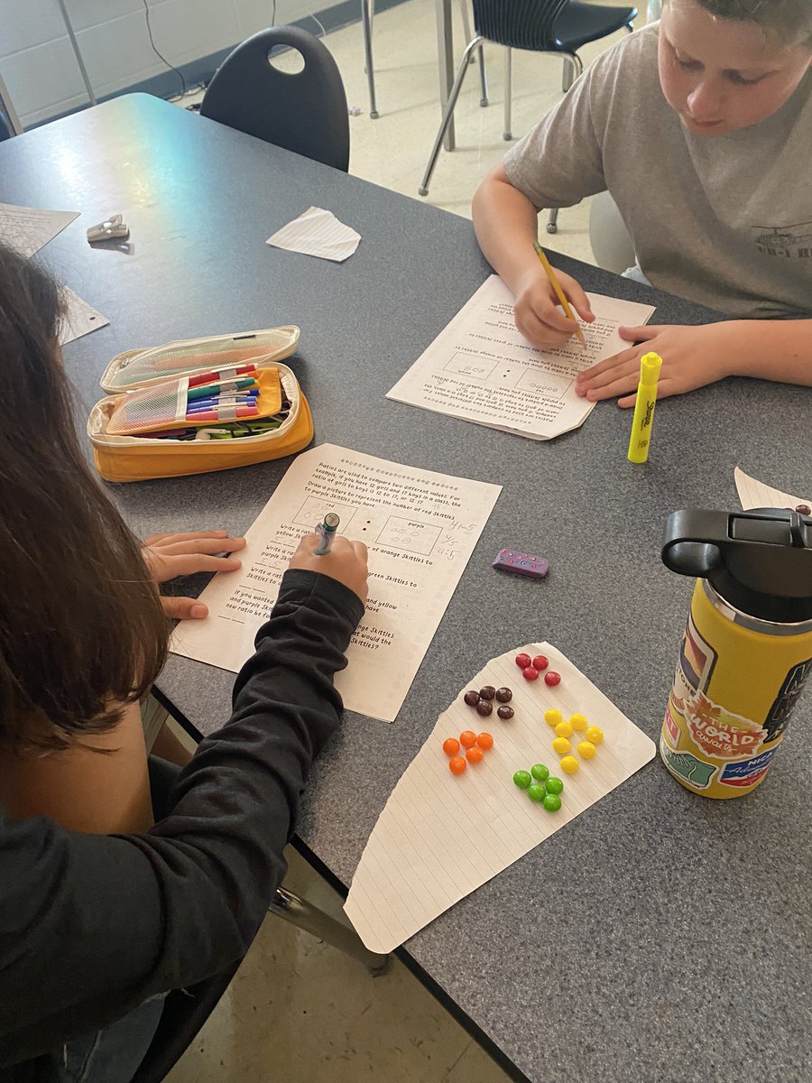 HammerAdara's tweet photo. Learning about the 3 ways to write ratios using Skittles! #AESpride @AlvatonElem https://t.co/Sty3MGdGUa