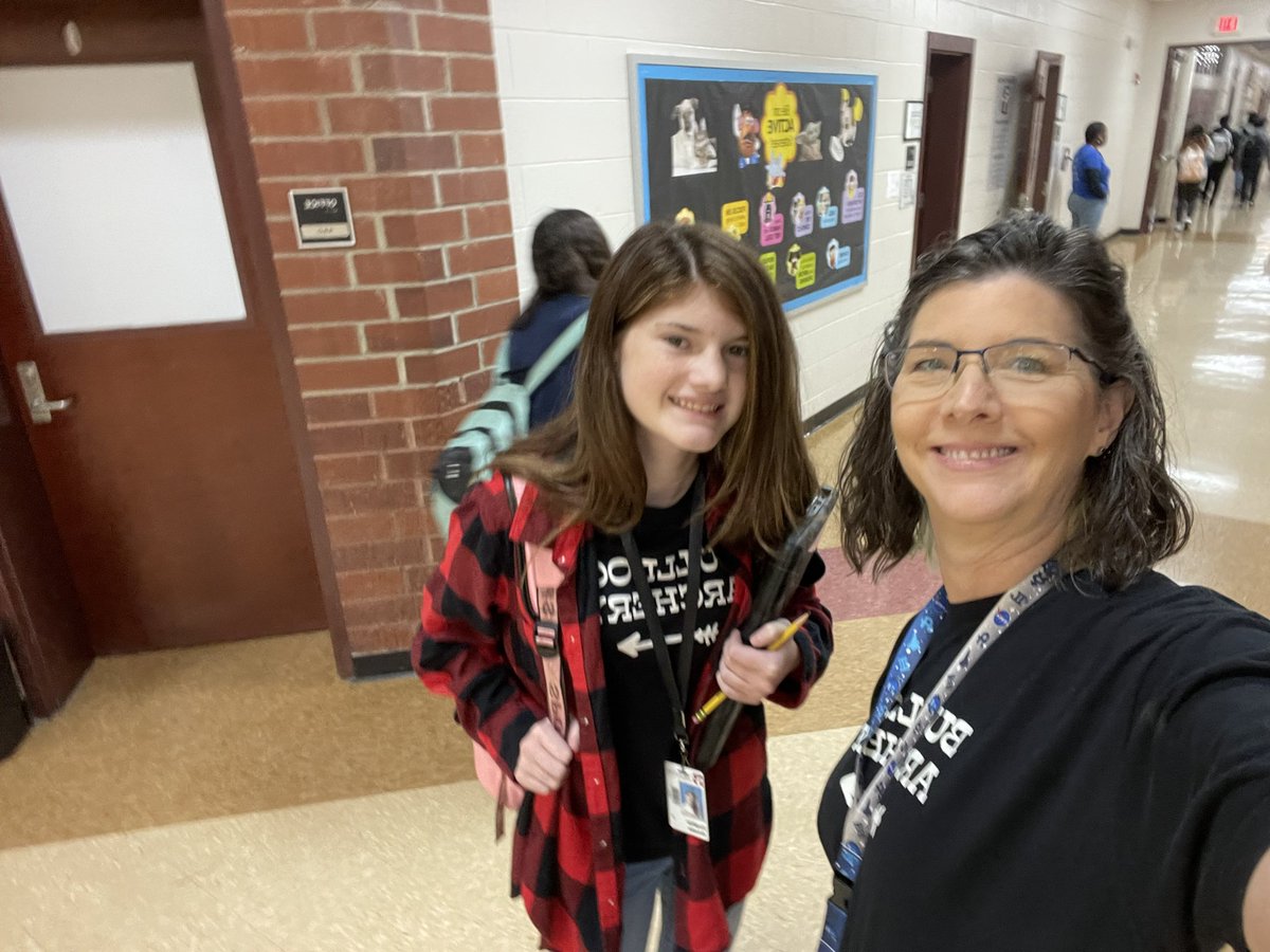 TheAcademyArch1's tweet photo. Twin day!!! #spiritweek22 https://t.co/kms3vYt5Is
