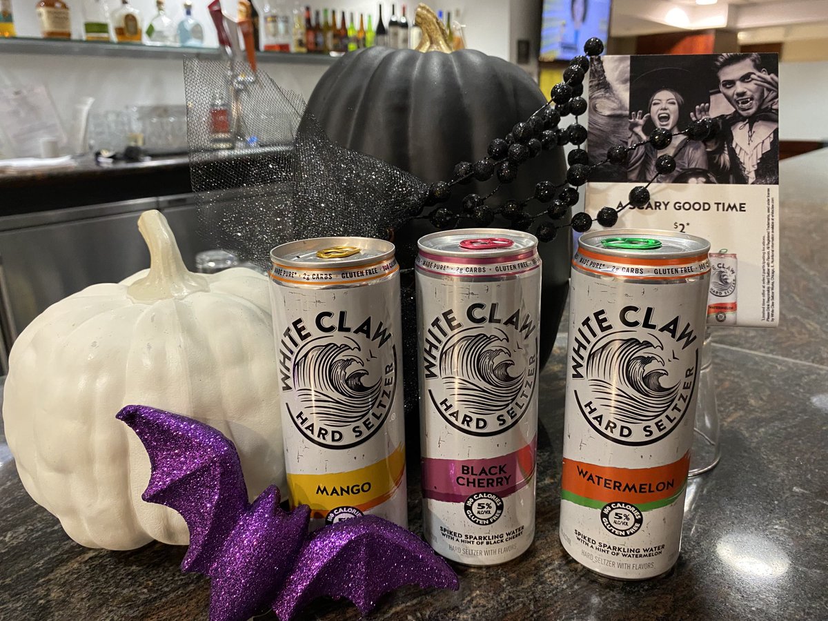 liztrain50's tweet photo. Celebrating Halloween with White Claw in the Dulles United Club 🎃👻 🦇 ⁦@weareunited⁩ https://t.co/sFP3ikJiOO