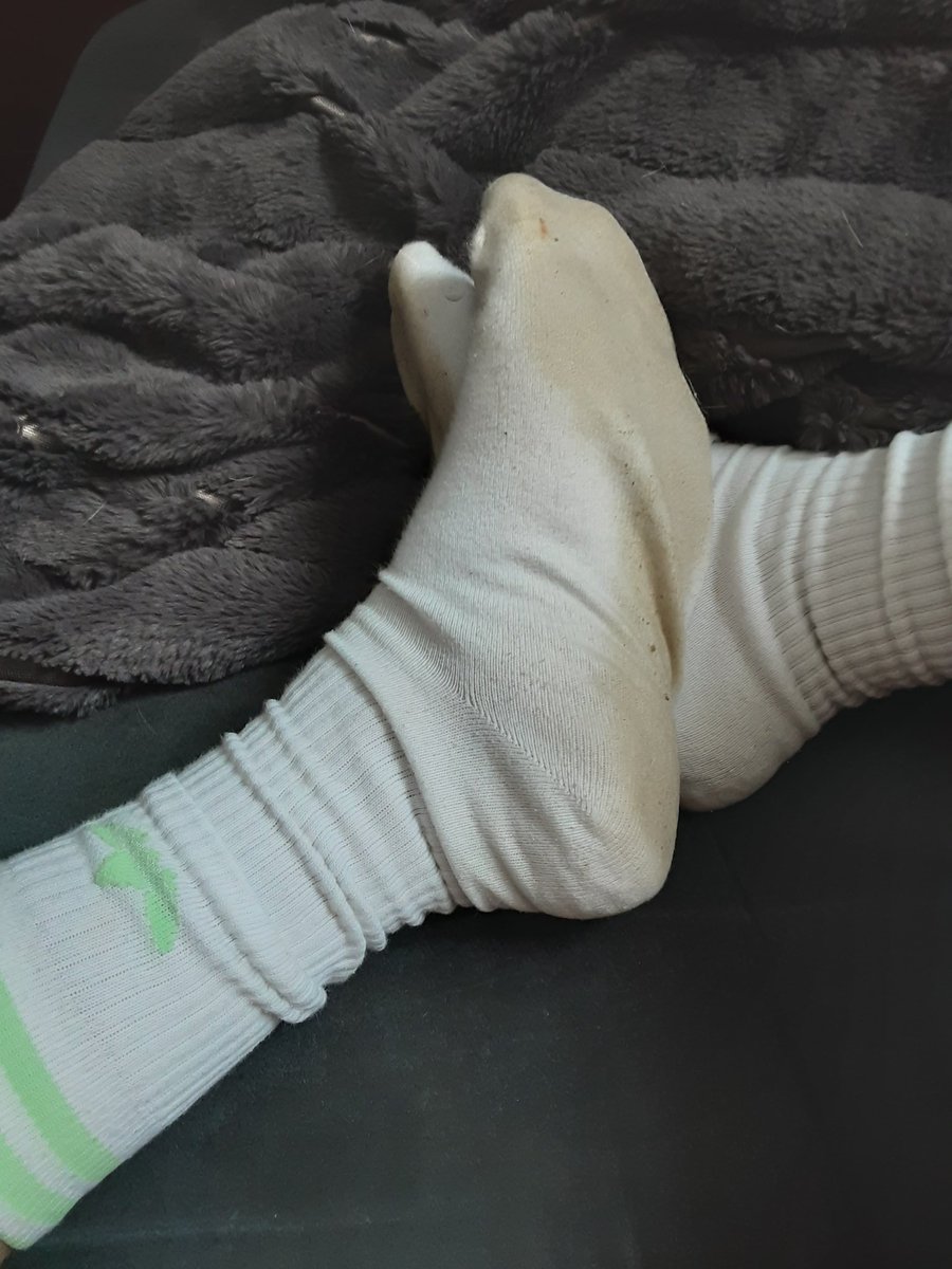 Alphafeet_Ger's tweet photo. I ignore u. U send Cash. I continue to ignore.
#CashMasters #slavery #slave #Master #cashpig #zahlsau #humanatm #cashngo #cashslave #cashsub #sub #rtgame #rtmaster #lickmyass #lickmyfeet #stinkyfarts #stinkyfeet #feetmaster #footslave https://t.co/3QYPWCWiUW