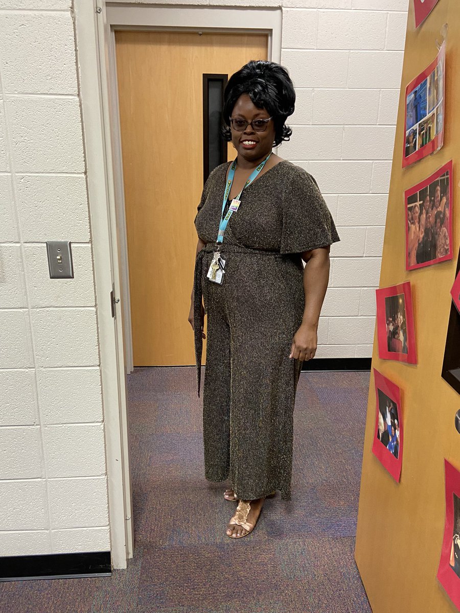 ITcreswellmnps's tweet photo. Today is Motown Day as we look at careers in the music field for #AVIDWeek We have Patti Labelle, Smokey Robinson and Diana Ross at #itcreswellmnps today. https://t.co/toKBTnTGEj