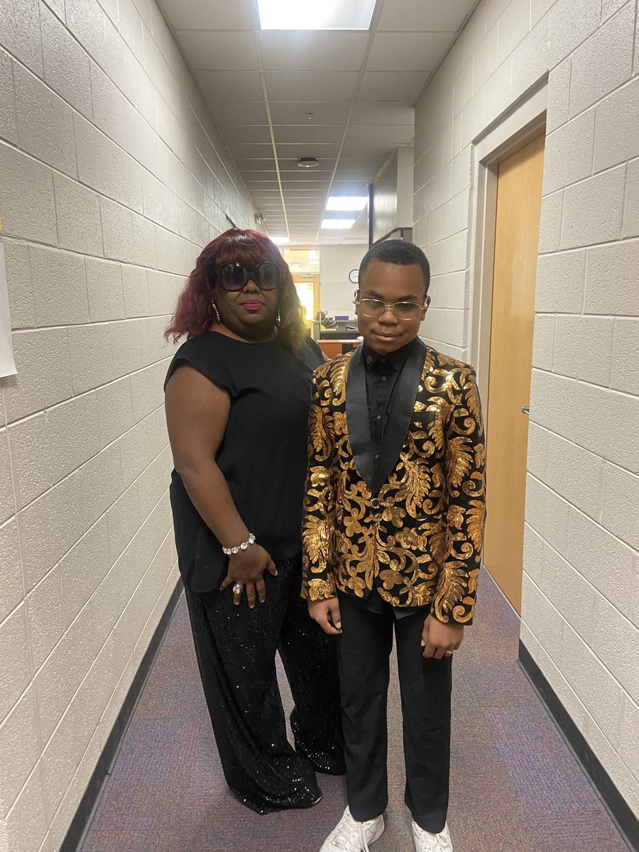 ITcreswellmnps's tweet photo. Today is Motown Day as we look at careers in the music field for #AVIDWeek We have Patti Labelle, Smokey Robinson and Diana Ross at #itcreswellmnps today. https://t.co/toKBTnTGEj