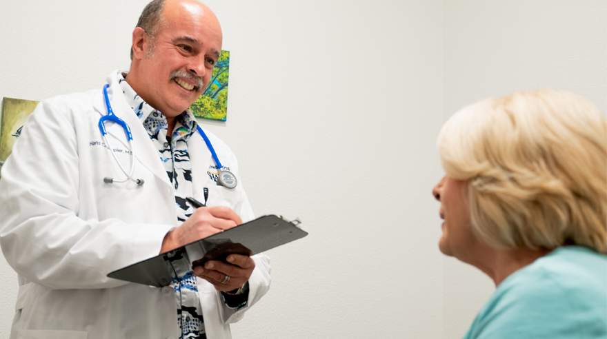 sharphealthcare's tweet image. This doctor contracted COVID three times. Here’s how he faced it each time. ➡️ spr.ly/6013Mo8QV