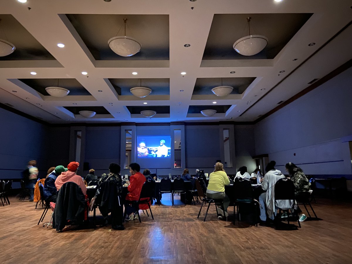 TakeDownTobacco's tweet photo. We also sat down with members of the Detroit community for a delicious dinner 🍽 and discussion 🗣 around Big Tobacco’s attempts to lure kids into a lifetime of addiction. #EndMenthol https://t.co/9hYrof31Qr