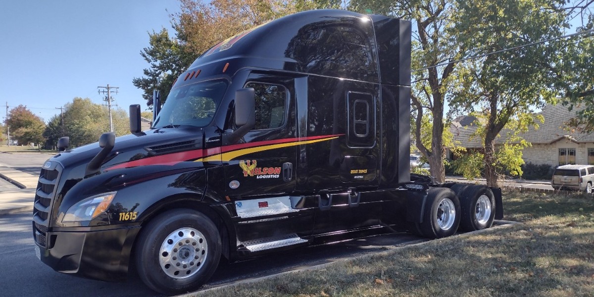 We were guests at Glendale High School’s logistics class last week. Glendale is the only high school in Springfield Public Schools to offer a logistics program. Students toured a Wilson truck &amp; listen to a presentation by Glendale alumn &amp; current Wilson Ops Intern, Joe Reed.