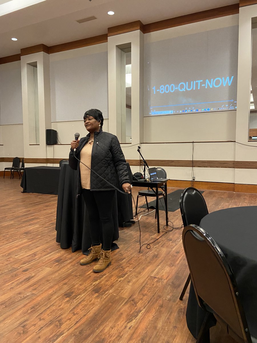 TakeDownTobacco's tweet photo. We also sat down with members of the Detroit community for a delicious dinner 🍽 and discussion 🗣 around Big Tobacco’s attempts to lure kids into a lifetime of addiction. #EndMenthol https://t.co/9hYrof31Qr