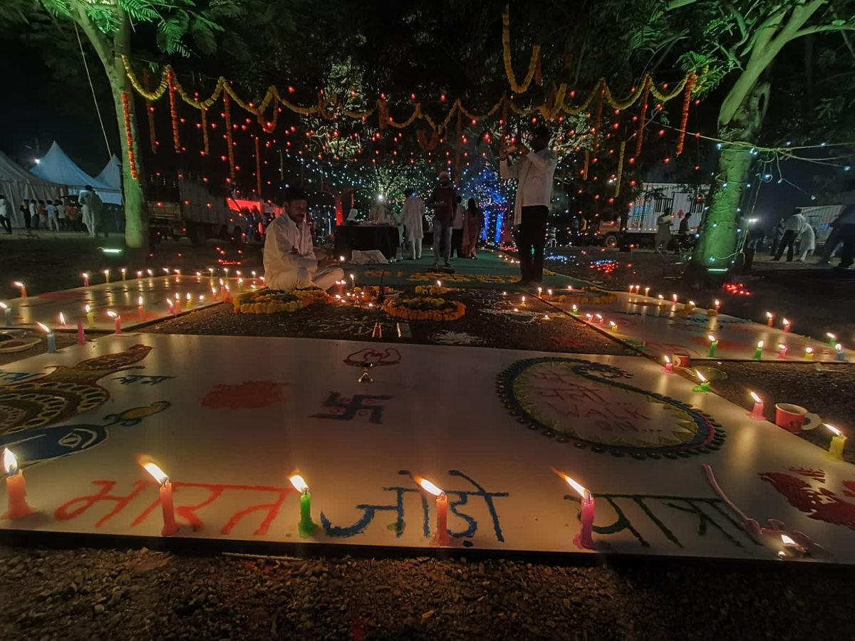 A very Happy Diwali from our Bharat Jodo Camp site - All lit up and decorated #BharatJodoYatra #BharatJodoYatra #Telangana