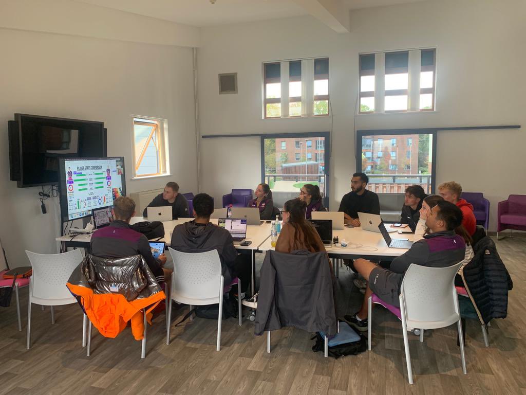 Our <a href="/LboroSport/">Loughborough Sport</a> placement and volunteer student analysts get regular hands on training. Recent workshops have included advanced scripting with Risako Suzuki &amp; data visualisation in Tableau with Olivia Patten &amp; Joel Meek-Orr 🤓 #LboroPA