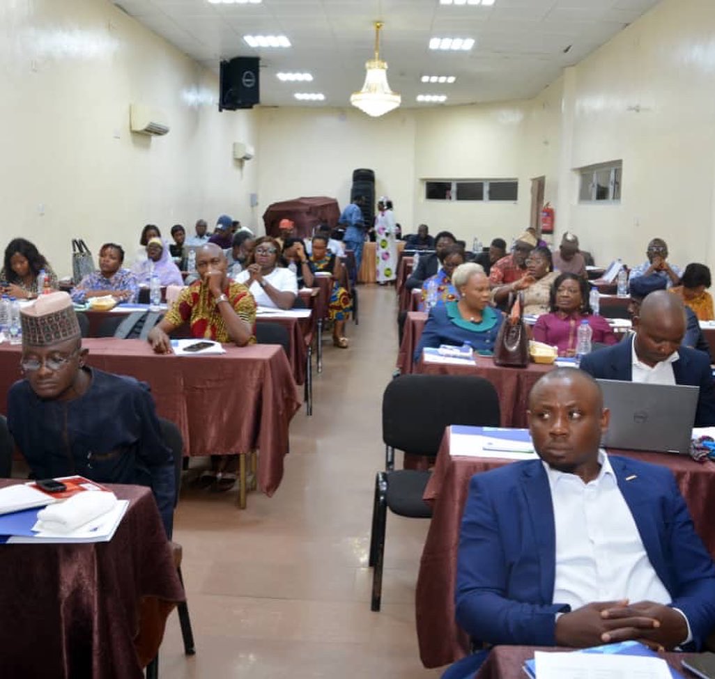 gldf_nigeria's tweet photo. A One Day Workshop by @inecnigeria for Voter Education Providers across the Federation in collaboration with @UNDPNigeria
Hold on Monday 24th Oct 2022 in the ancient City of Ibadan.
GLDF fully represented.
Very informative and interactive sessions.
#gldfpvcdrive https://t.co/hdUueFbZts
