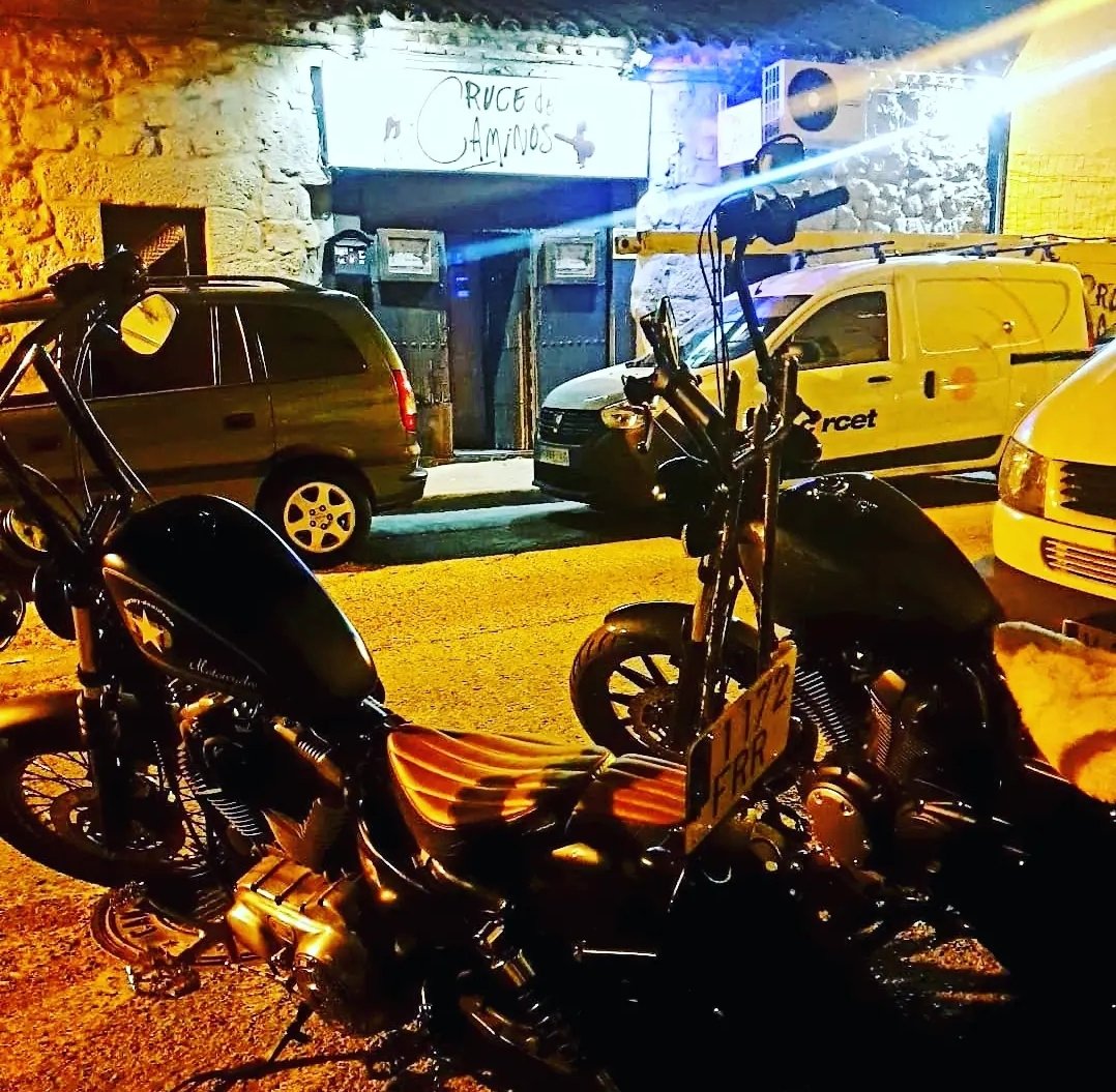 crucecaminosbar's tweet photo. Arrancamos motores para esta semana ๐ค๐ฅ Hoy toca Cruce de Caminos
#crucedecaminos #rock #villalba #colladovillalba #biker #madrid #bike #biker #rockandroll #rocknroll #moto #motobar #motero #barmotero #harley #harleydavidson #custom #follow #beer #cerveza #rocknroll https://t.co/FsGGrLeUpC