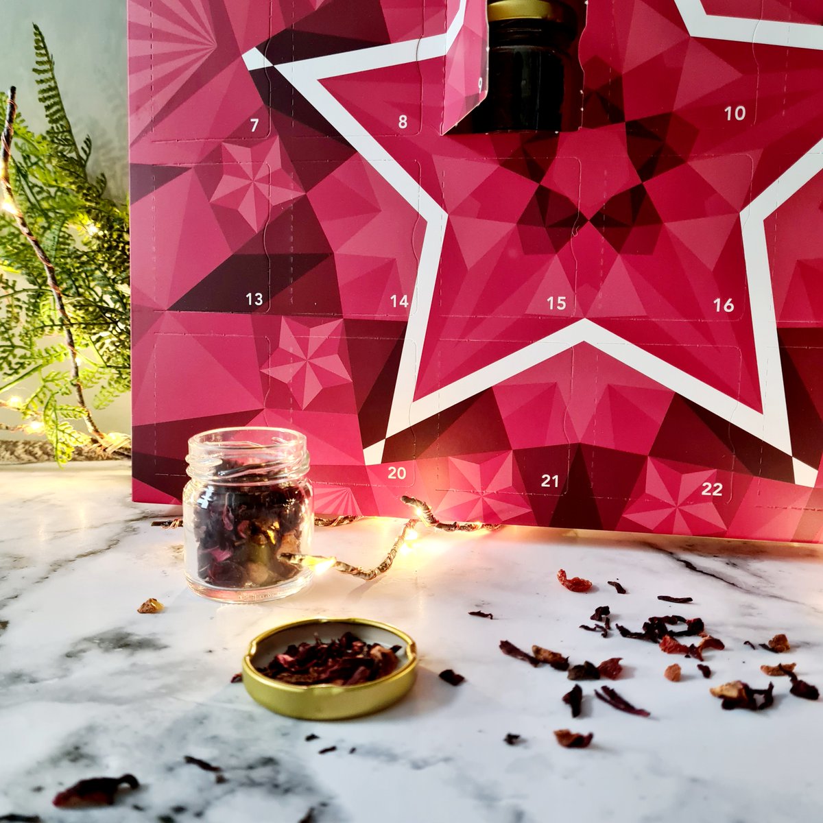 Looking for a unique Advent Calendar, for you or a loved one? Look no Further
24 Reusable Glass jars of loose tea
48 cups of tea
Includes our Christmas blends 
£39.95 incl postage
Delivery starting in November
carslaketea.co.uk/product/tea-ad…
#AdventCalendar #ChristmasGiftsHour #Calendar