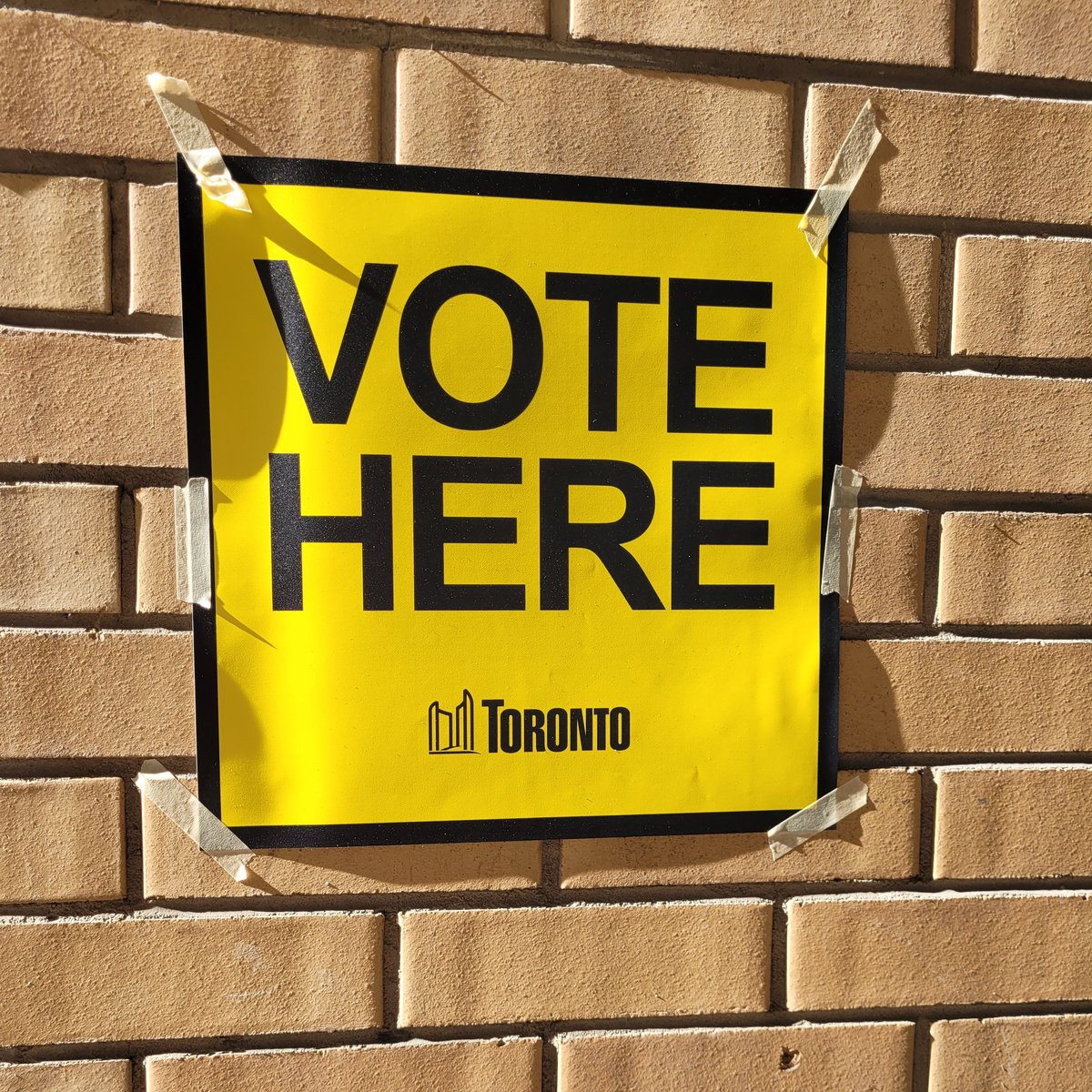 cityoftoronto's tweet photo. Today is Toronto's municipal election day! 🗳
Vote for mayor, councillor &amp; school board trustee in your ward. Find out where to vote, candidates running in your ward and more. 
Visit https://t.co/VDj4jcN0CU #TOVotes22 #TOVotesOct24 https://t.co/wZJ79q0BA1