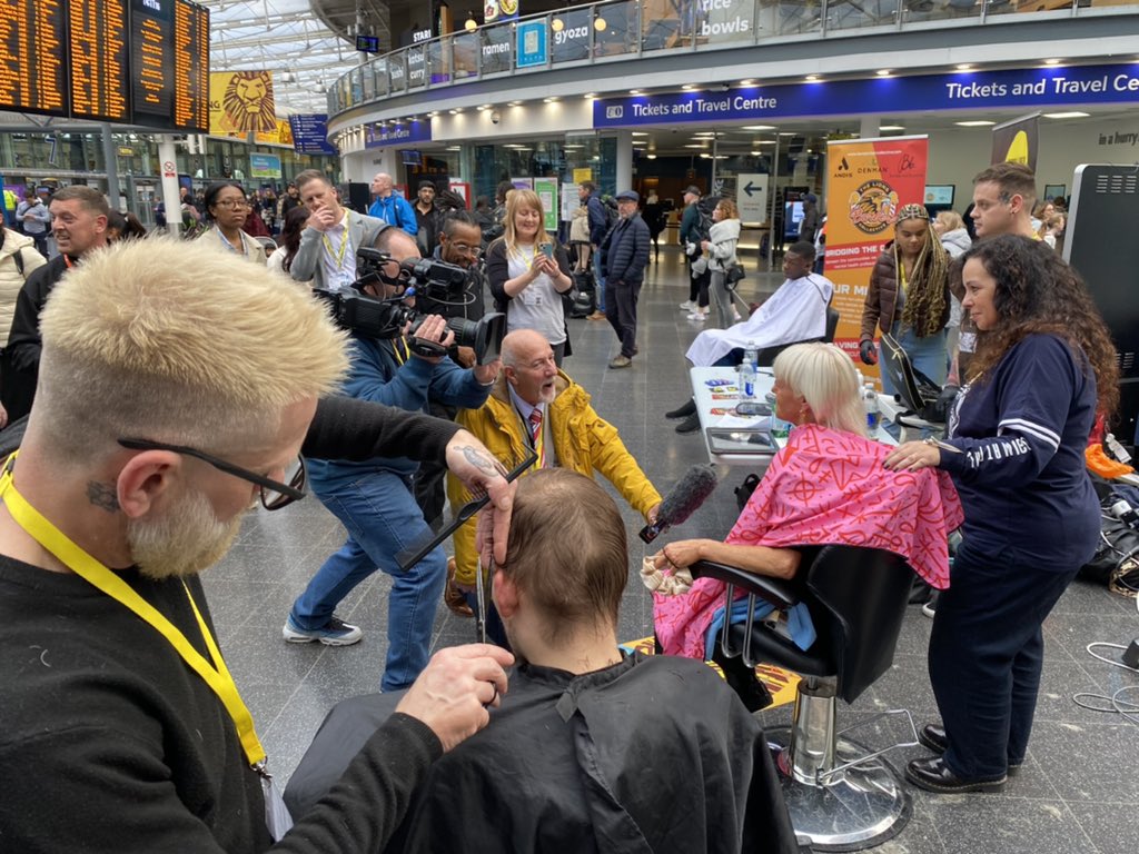 HeresTommy's tweet photo. Incredible couple of days in Manchester watching our film The £1.7 Million Haircut on the big screen, delivering #BarberTalk training and providing a @TheLionsBarbers pop up at Manchester Piccadilly 🚆 with @adeleandmaddie https://t.co/5WLb9iVJmz