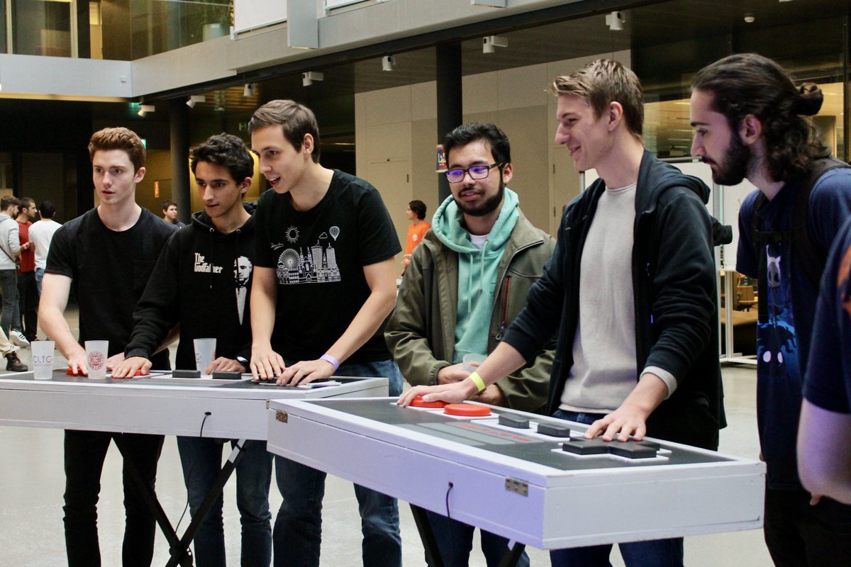 CLICGameStar's tweet image. On a adoré participer à Hello World 3 aux côtés de la @CLICepfl ! Merci à tou.te.s celles et ceux qui sont passé.e.s sur notre stand 🥰