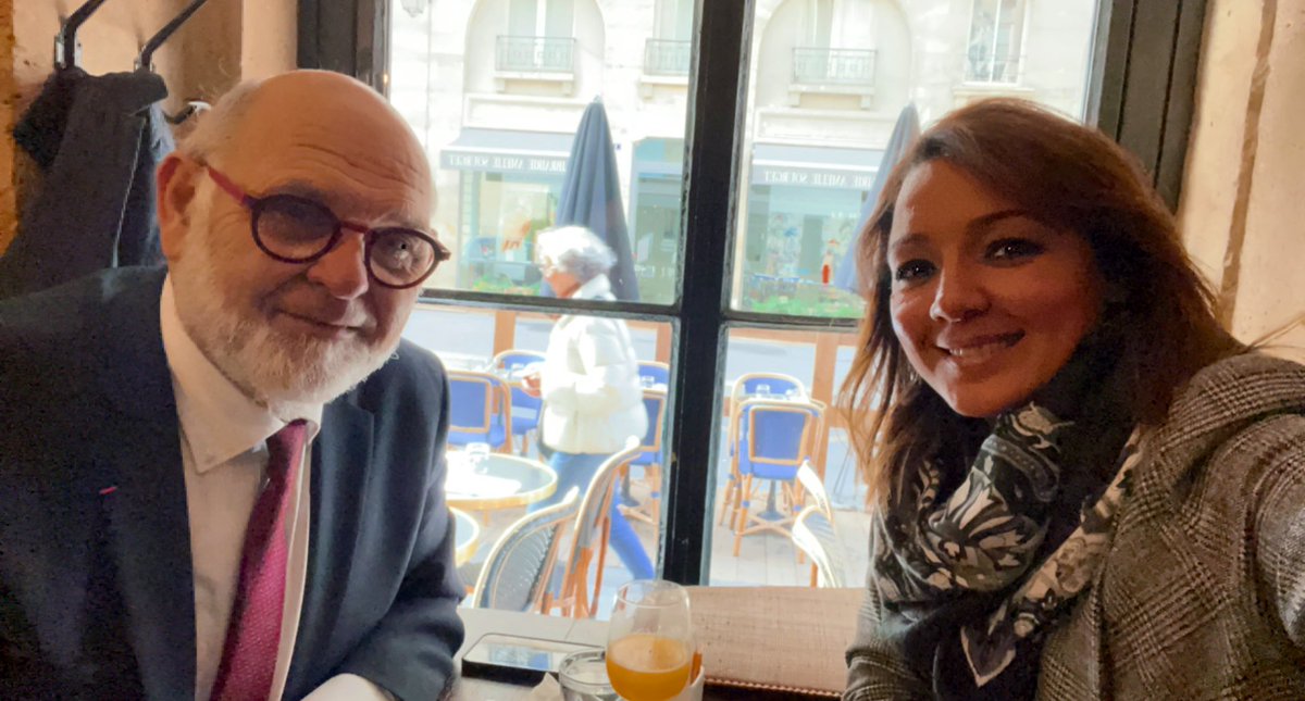 HCDAFrance's tweet photo. 🔵⏱🔴Conf de presse_ #HCDAF

Merci à #RobertHue pour son engagement en faveur de la santé en #Afrique.Ravie de vous avoir reçu 🙏🏻
La #drepanocytose,une maladie meurtrière très peu prise en charge. Le #HCDAF s’engage

Suivez notre panel #santebienetre et participez à nos travaux https://t.co/v8bKQY7LhK