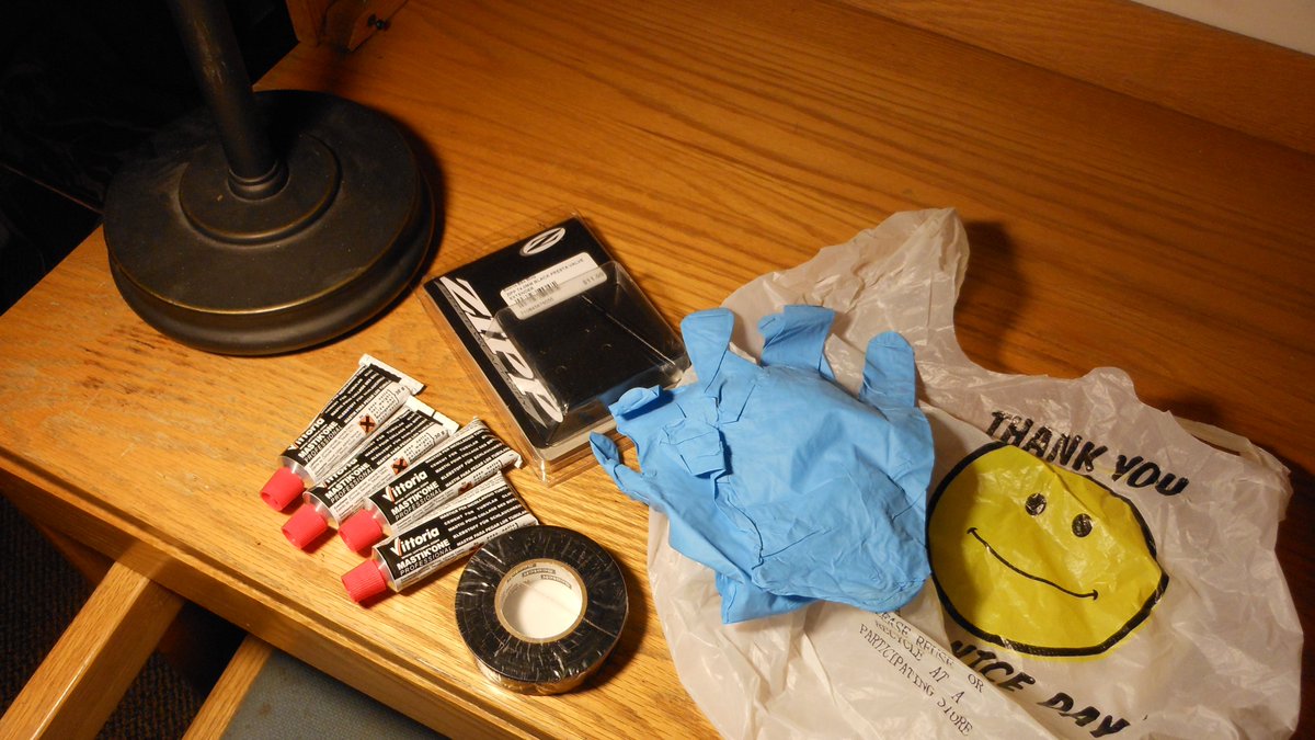 It's getting deeper into cross season. Who's gluing tubulars this week? :) 

#tubulars #mastikone #thatfamiliarsmell #zippspeed #basecoat #fullcontact #tirepressure #mudtires #knobbies #tubularglue #carbontubulars #crosscrusade #crosskills #bikemechanic #wenzelcoaching #getfaster