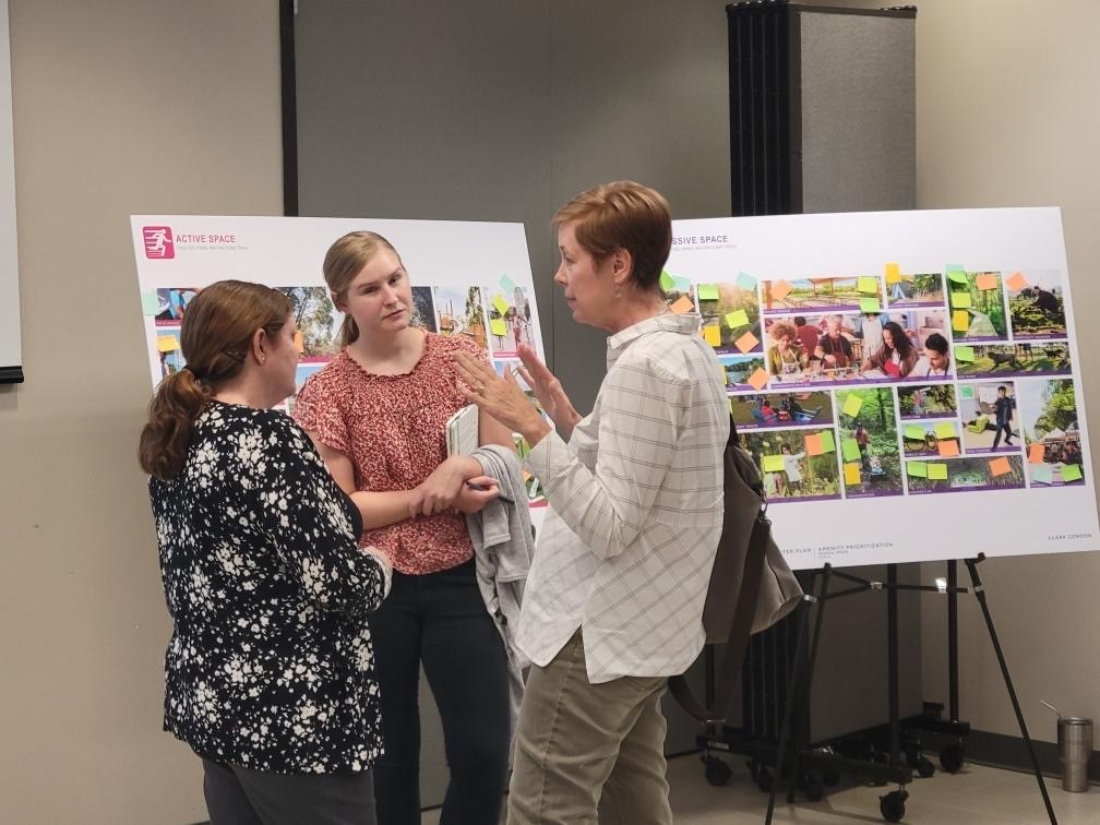 HarrisCoPct3's tweet photo. We have four Parks &amp; Trails Master Plan Meetings left. Commissioner Ramsey wants to hear from you on how to improve our Precinct 3 parks and trails! 

We need your help and there's still time to join us at any of our upcoming meetings. #ParksandTrails #HouNews https://t.co/tvPQRP4efQ
