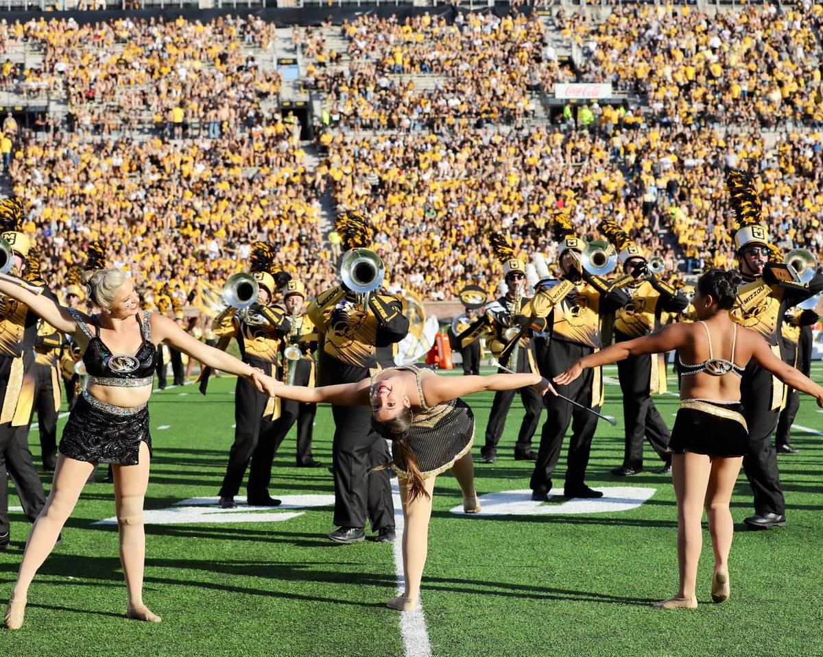vandybands's tweet photo. Scenes from GAME DAY!
SOG #100 had a fantastic trip to Missouri! Thank you so much @MarchingMizzou for being great hosts & inviting us to perform with you at halftime!
For more SOG photos visit: https://t.co/qfCSuBzOtB
#AnchorDown #SOGILTB #SOG100
@vucommodores @vanderbiltu https://t.co/AoGgBJhBjq