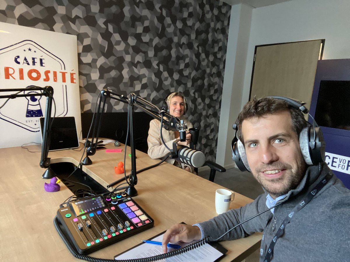 🕺🏼c’est reparti pour un tour !

Quand on aime, on ne compte pas : me voici encore en train d’enregistrer un podcast 🎙️

En interne cette fois-ci. Prenez un café ☕️ et une bonne dose de curiosité 🧐 Voici Café Curiosité !