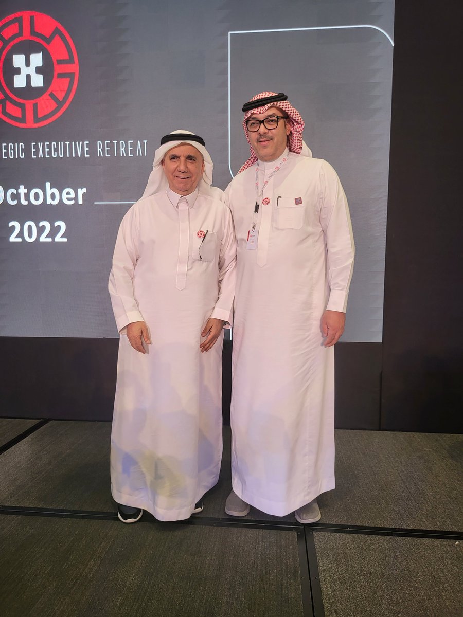 Rwaid2000's tweet photo. I was honoured to participate with the leaders of Dr Sulaiman AlHabib Medical Group @HMG in the annual strategic meeting in Dubai. https://t.co/YxaGDpU3Ax