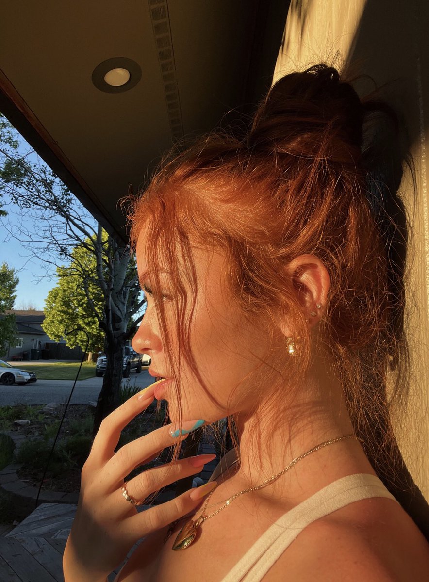 Te voy a hacer santería, tu boca contra la mía.