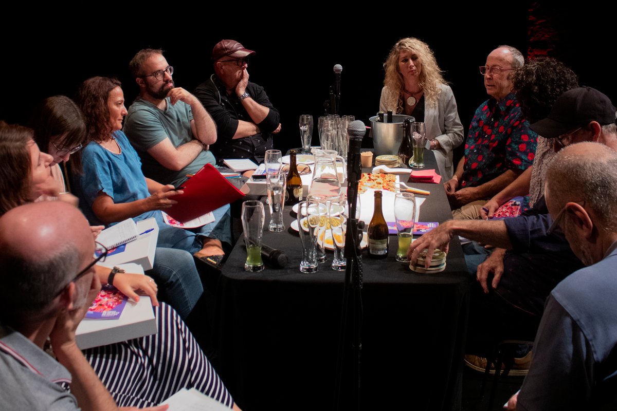 elTantarantana's tweet photo. El #TeatreTantarantana celebra 30 anys d’ençà que Julio Álvarez i Víctor Suáñez l'any 1992 van inaugurar el 3r teatre de proximitat de la ciutat de Barcelona. 

#30anysTantarantana #teatre #Fàbricadecreació https://t.co/ke1gjTgHil