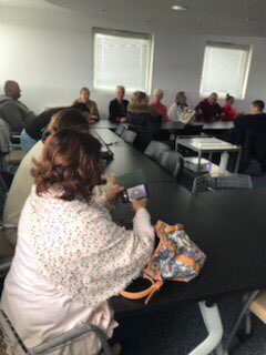 #TousMobilisés « L’Art d’accéder à l’emploi » 3eme atelier « Tous en scène vers l’emploi ». Ce matin atelier sur les compétences animé par <a href="/MarieBondois/">marie bondois</a>. Et visite de la plate-forme téléphonique de Pas de Calais Habitat cet après-midi, 🙏🏻 pour l’accueil. Rdv le 14/11 au théâtre