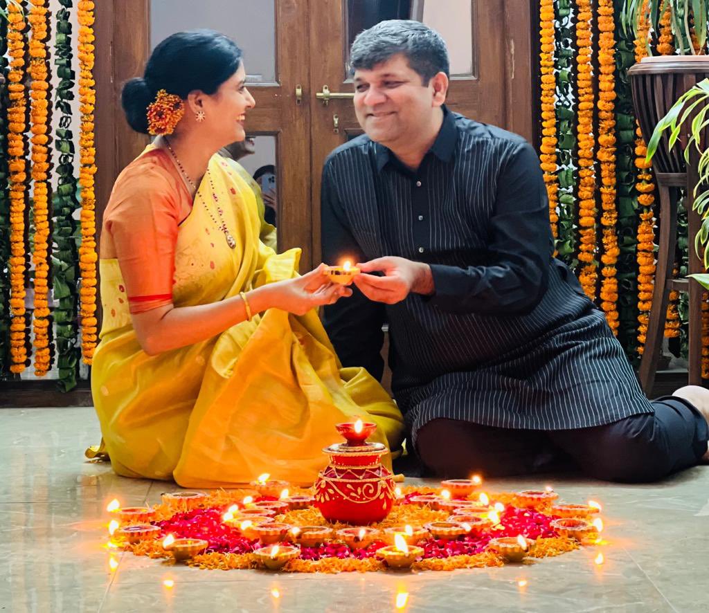 AnupriyaSPatel's tweet photo. शुभ दीपावली 🪔 https://t.co/6D9Tx4yxAy