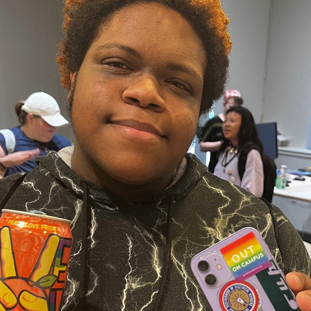 PointFoundation's tweet photo. 🌈The @UCF LGBTQ community is already sharing their #OutinHigherEd pride!🌈 Remember to register for this year’s Out in Higher Ed Week to receive resources for LGBTQ students on your campus: https://t.co/V0f5OIlTAv 
📷: Point Student Ambassador @JGamboaGil https://t.co/I35u1YZNxu