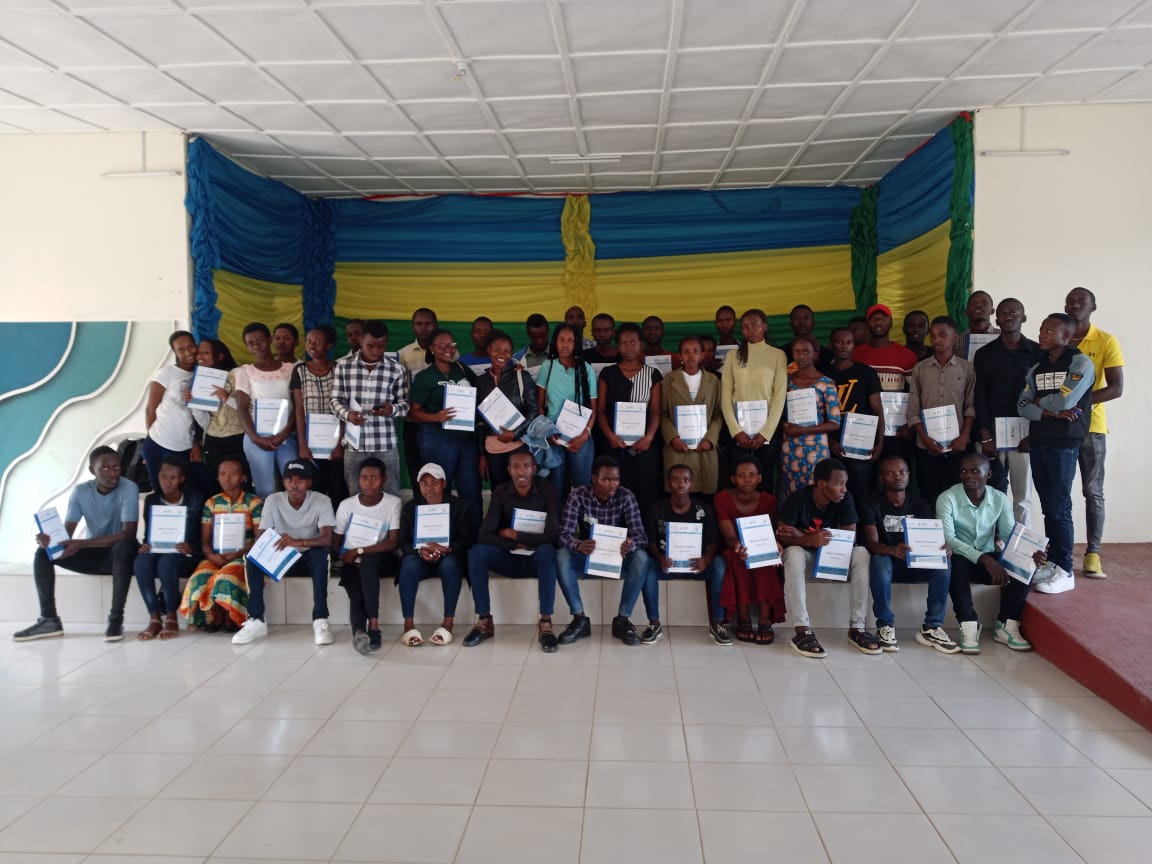 yegoruhango's tweet photo. To day in @yegoruhango from @RuhangoDistrict we Started a training of 45 youth in 45 days of #Workreadynow &amp; #BYOB in partnership with @Ak_Access &amp; #princetrustinternational https://t.co/PFn9dSD0xk