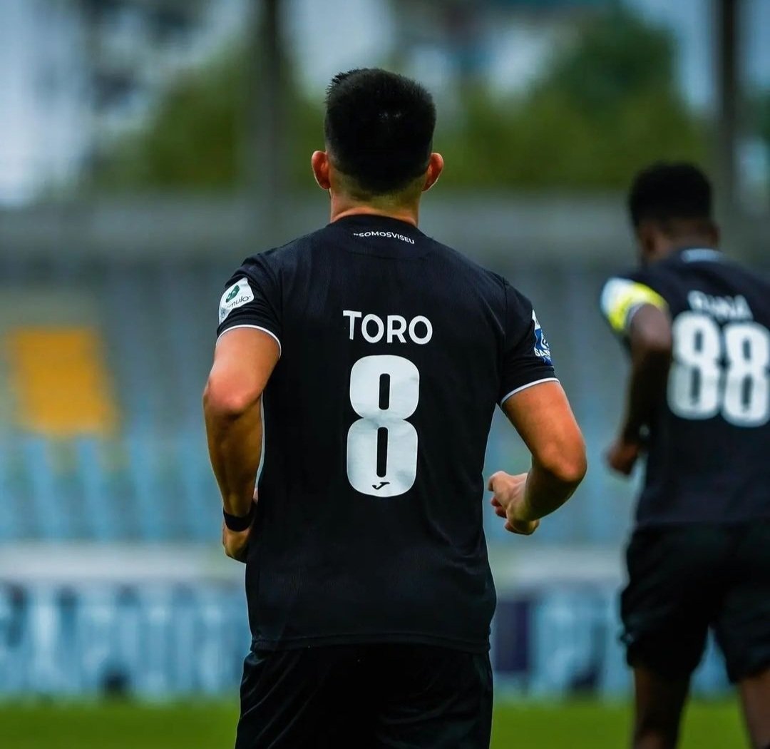 hondurasfutbolt's tweet photo. #LegionariosHondureños
En la Liga Portugal SABSEG #JonathanRubio (⤵️70') fue titular con el #ViseuFC que derrotó (1-3) en su visita al Vilafranquense.
@allanfajardo29 @LegionCatracha
@Legionarioshn @HondurasLiga
@newguayork @JorgeRdeportes https://t.co/s07ThHPWXZ