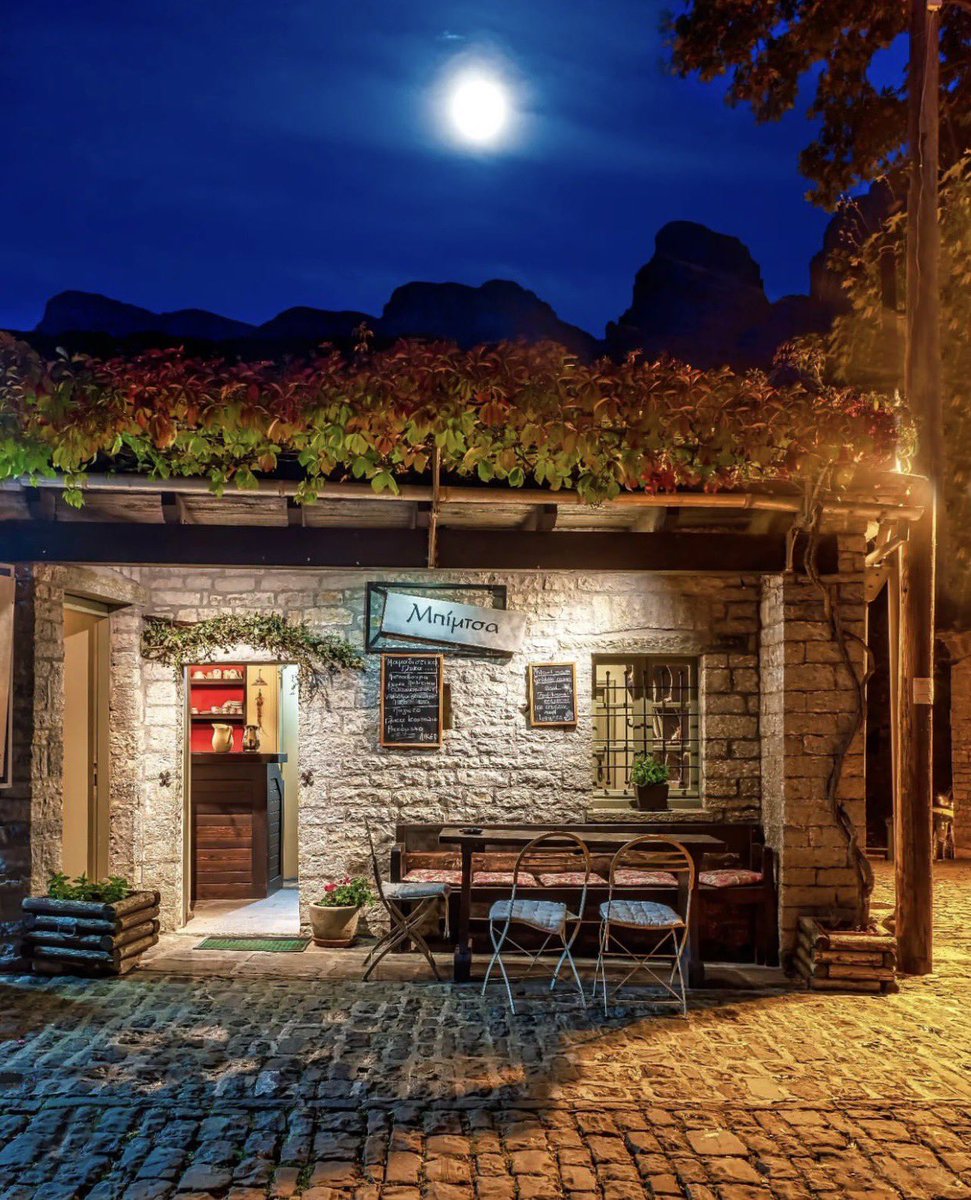 sleepygeor's tweet photo. Κάπου στο Πάπιγκο.
Ποιος δεν θα ήθελε να κάνει μία βόλτα τώρα εκεί; 💙 https://t.co/85UxV2ssJK