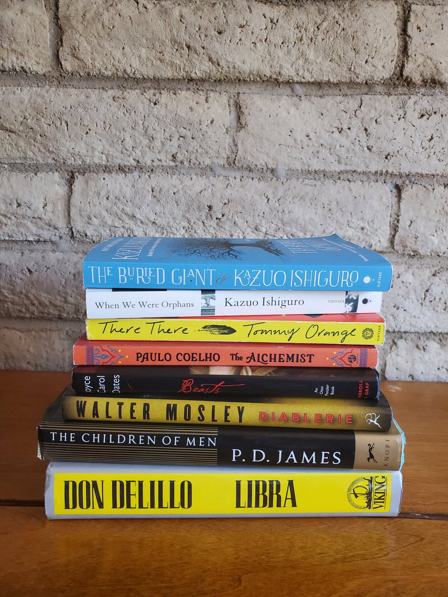 taplott's tweet photo. My latest haul! 
#librarysales are the best. I donate so many books, then just go buy more. #amreading #amwriting https://t.co/lWJigLZ8ZB
