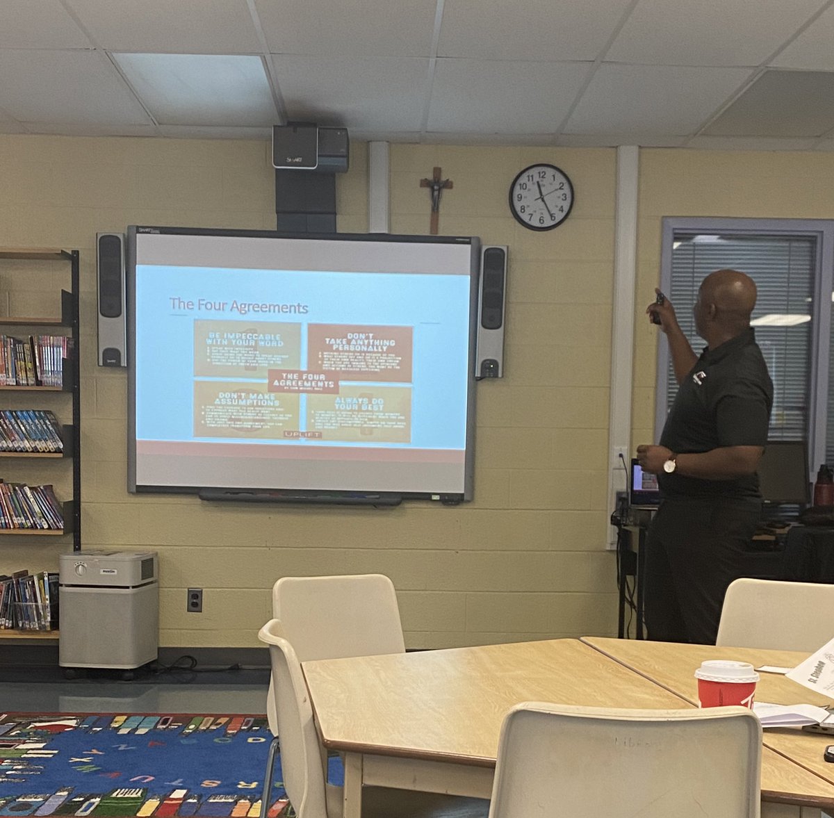 Mrs. Alves tweet media