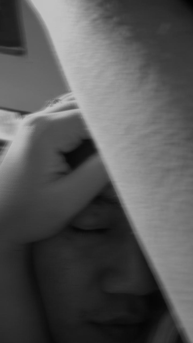 shopiaaaaaa's tweet photo. 🖤🤍 https://t.co/CG1u159bA9