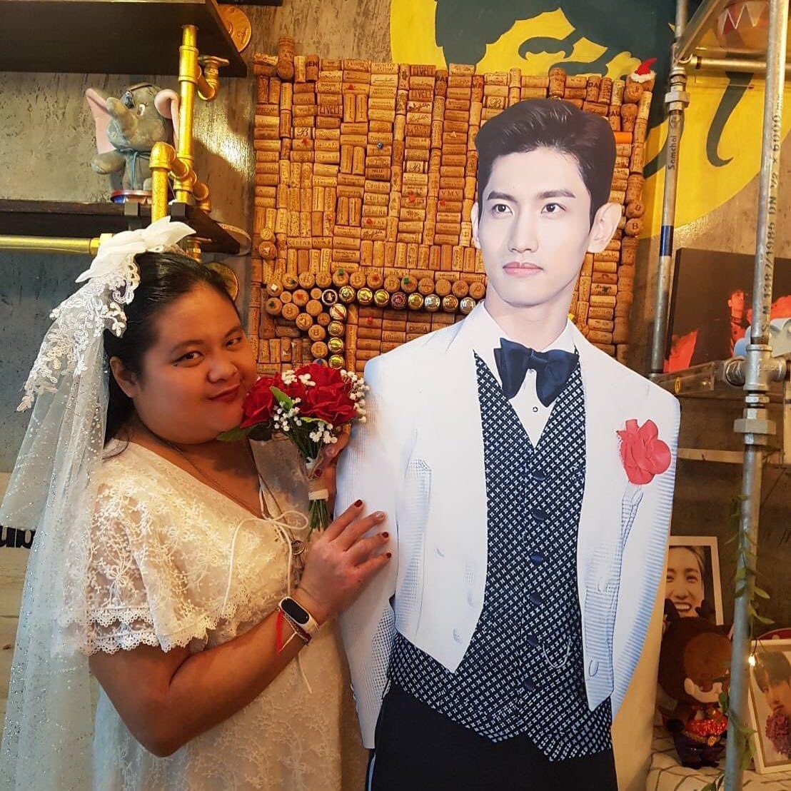 VanillaTK's tweet photo. Happy Anniversary!
รักคุณนะ ชิมชางมิน ขอแสดงความยินดีกับการแต่งงานของคุณ
#Myกำลังใจ #ShimChangmin
"𝑴𝒚 𝒅𝒆𝒂𝒓, 𝒎𝒚 𝒅𝒆𝒆𝒓 𝑪𝒉𝒂𝒏𝒈𝒎𝒊𝒏 𝒚𝒐𝒖 𝒂𝒓𝒆 𝒅𝒆𝒆𝒓𝒍𝒚 𝒍𝒐𝒗𝒆𝒅"
#CongratulationsMaxChangmin
#창민아결혼축하한다 @TVXQ @changmin88 https://t.co/GoEGVdMrZS