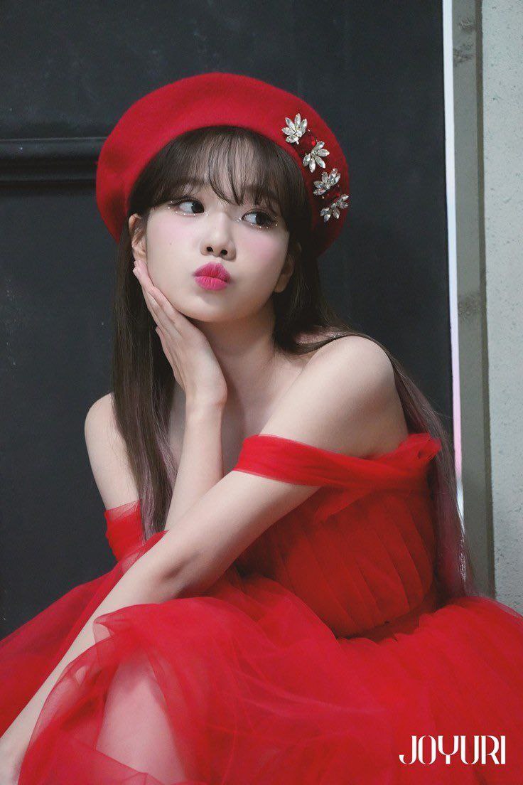 JoYuriBR's tweet photo. 📸 - 24.10.22 | Photoshot da YURI para a MelOn Magazine com os bastidores do MV de "Loveable": (1/4)

#조유리 #JOYURI #チョユリ #GLASSY https://t.co/09i1X7iY7f