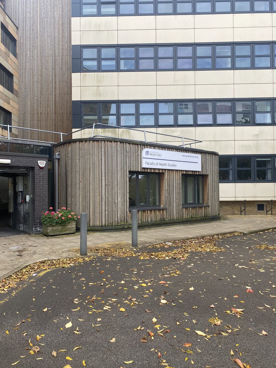 rosielambertx's tweet photo. Back at @UoB_Nursing @UniofBradford delivering Safeguarding Children training this afternoon. Really engaging group, thanks for having me @MeganJFisher91! https://t.co/dV5MmvOrCN