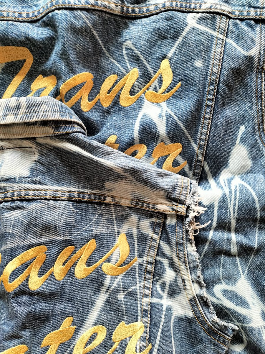 🔺UPHOLD: New Collections 🔺3-20 Nov | Household is excited to announce the launch of a group exhibition that brings together artwork made by some of Northern Ireland’s most exciting contemporary artists, designers and collectives. More info: bit.ly/3snatJF