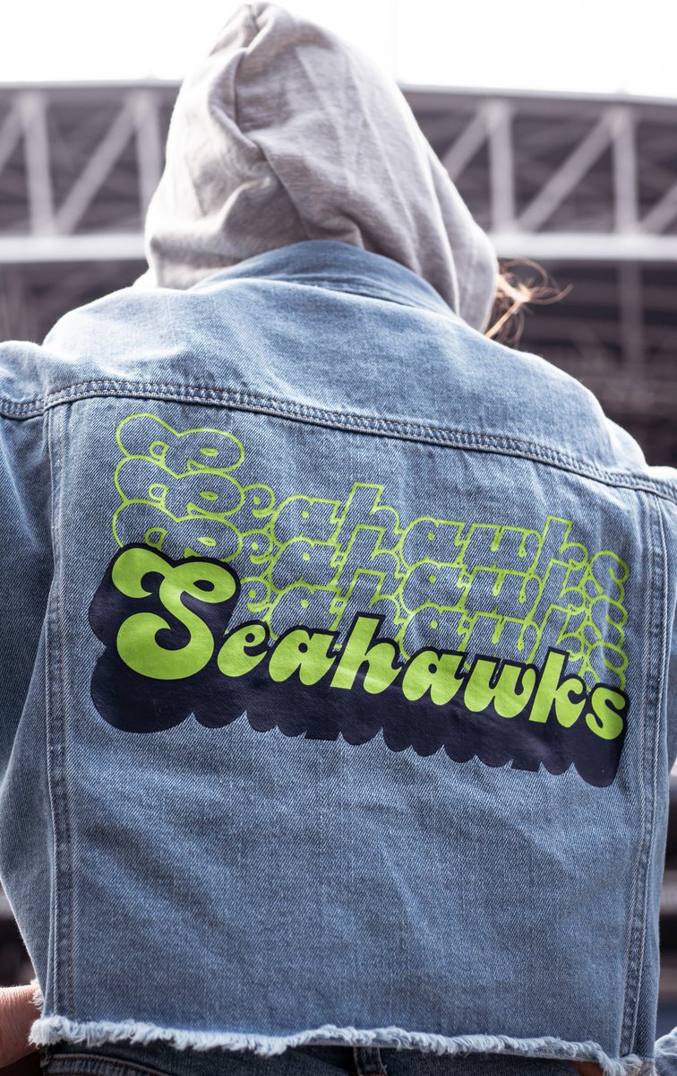 SeahawksProShop's tweet photo. Seahawks @WEARbyEA Cropped Denim Hoodie Jacket.
Available in-store now.
#SeahawksStyle x #GoHawks https://t.co/0RMF5VOuTS