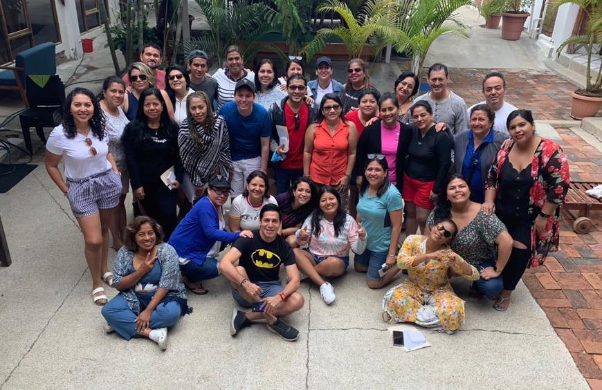 AlmaZeballos's tweet photo. Junto a los docentes tuvimos una jornada de integración cargada de alegría, entusiasmo, descanso, reflexión y trabajo en equipo. Fortalecemos los lazos de la comunidad @istg_ec @amontalvoch #ModoFlow
#integración
#DejamosHuellas
#SomosISTG https://t.co/igcCAxxBU2