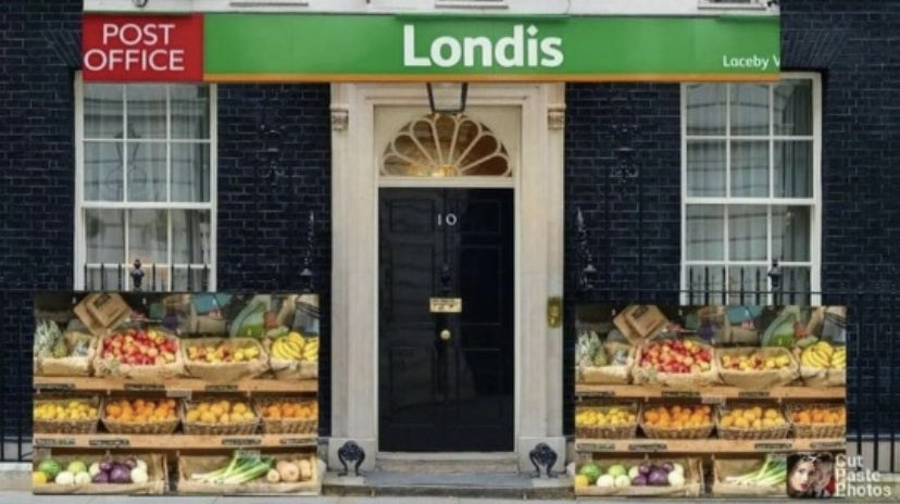 He’s not even been there 24hrs and this is what 10 Downing ST already looks like 😡🤬