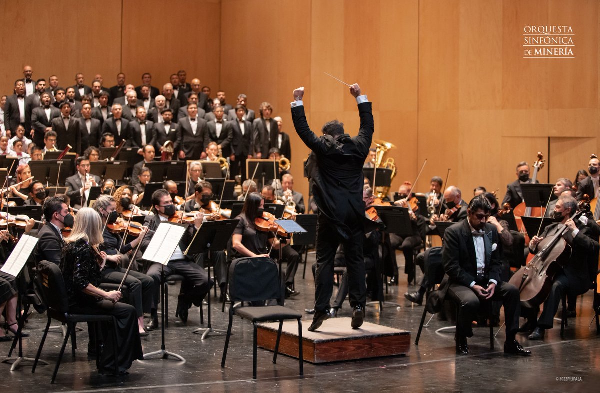 orquestamineria's tweet photo. Esto ha sido un poco de lo que se vivió en nuestros conciertos de Carmina Burana en la Sala Nezahualcóyotl y en el Teatro Ángel y Tere Losada. 

¡Gracias por tanto cariño querido público! 

Les ❤️ mucho. https://t.co/WuwGpPS3Yl