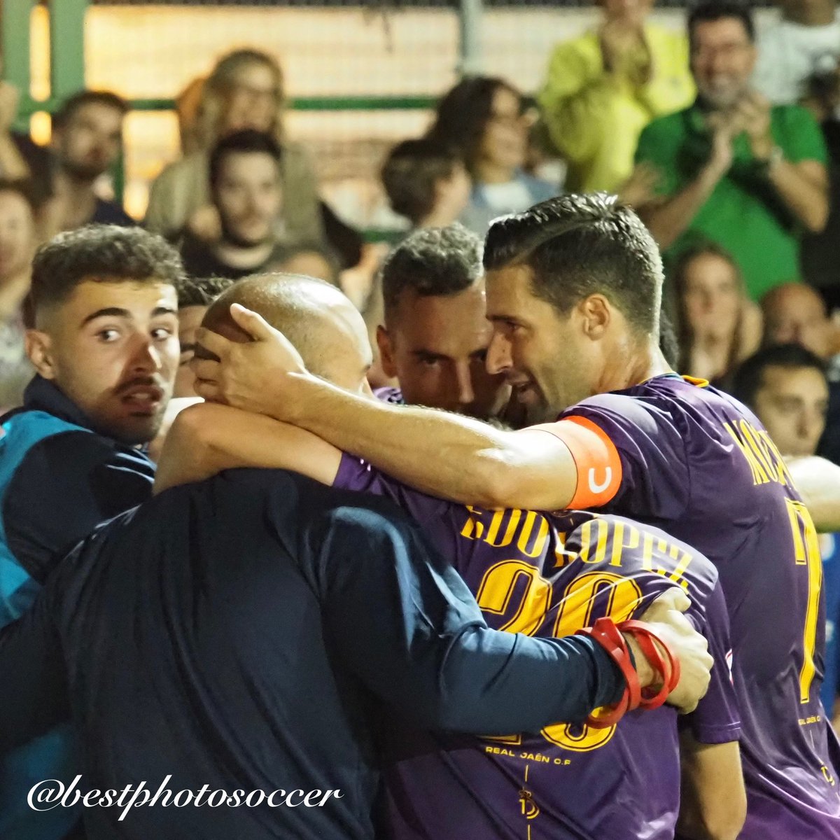 bestphotosoccer's tweet photo. ‘Tres puntos valiosos en el Matías Prat’
@UDCTOFICIAL
| 0-1 |
@RealJaenCF
📷 @bestphotosoccer
📰 @ideal_jaen
✍️ @joseantguti
#HalaJaén #derbi
#SentimientoCentenario #rjcf1922 #bestphotosoccer #sportphotography #sports #olympus #football #soccer #torredonjimeno #jaen https://t.co/otJ8wU09IM