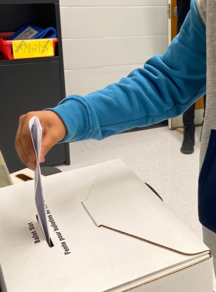 Rippleton_TDSB's tweet photo. Across Ontario people are voting, and here at Rippleton our junior students are doing the same.
Good luck to all candidates!!
#StudentVote2022
@CIVIX_Canada
@MrsDafos
@PamelaAitken3 https://t.co/0nAPLPhaYr