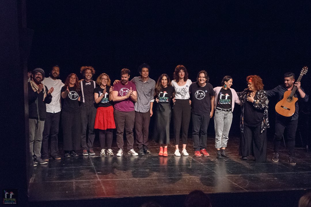 finosevilla's tweet photo. 🟣Anoche cerramos la XV edición del festival en el Teatro La Fundición. Toca descansar y luego continuar con funciones en librerías y colegios. Gracias por el apoyo a este sueño que cabalga sobre la palabra andante.
#finos2022 https://t.co/bOvAq4tU6T