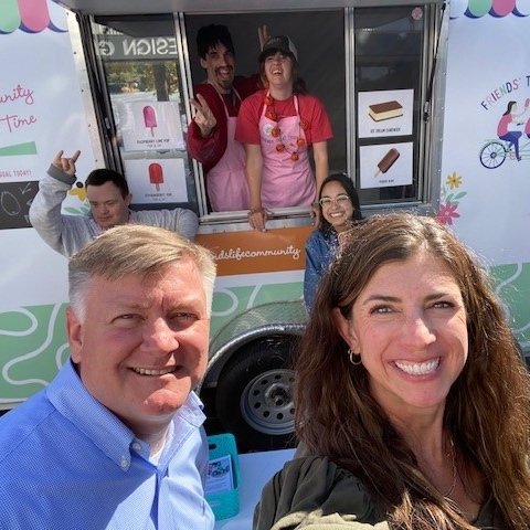 SDG_Nashville's tweet photo. What a beautiful day to enjoy some treats from our friends on the Treat Truck. @FriendsLifeCom1 https://t.co/b8W5c91eBE