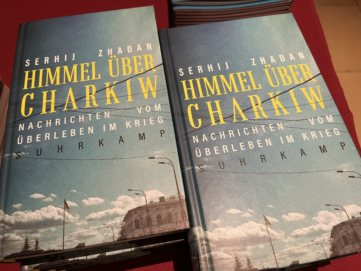 Friedenspreisträger des Deutschen Buchhandels 2022 in Leipzig: 
In Respekt und voller Demut für das Engagement von Serhij Zhadan, der den Menschen in der Ukraine auf vielfache Weise Mut zuspricht.

#friedenspreisdesdeutschenbuchhandels 
#literarischerherbst